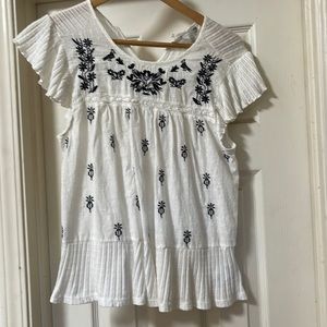 Dainty stitched blouse